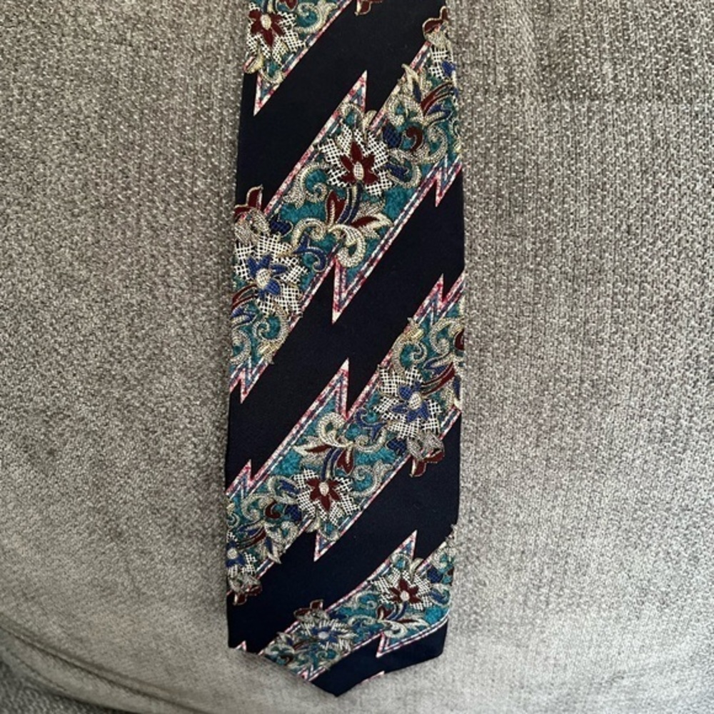 Metropolitan Museum of Art Silk Tie Fine Art NYC